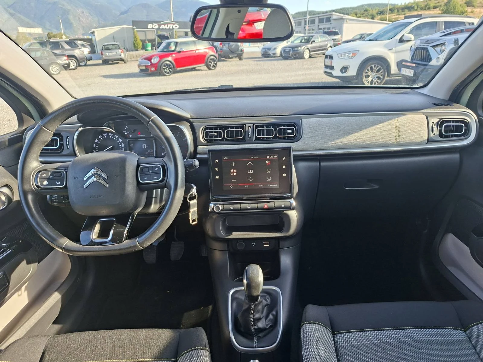 Citroen C3 1.2PureTech, снимка 8 - Автомобили и джипове - 55838472