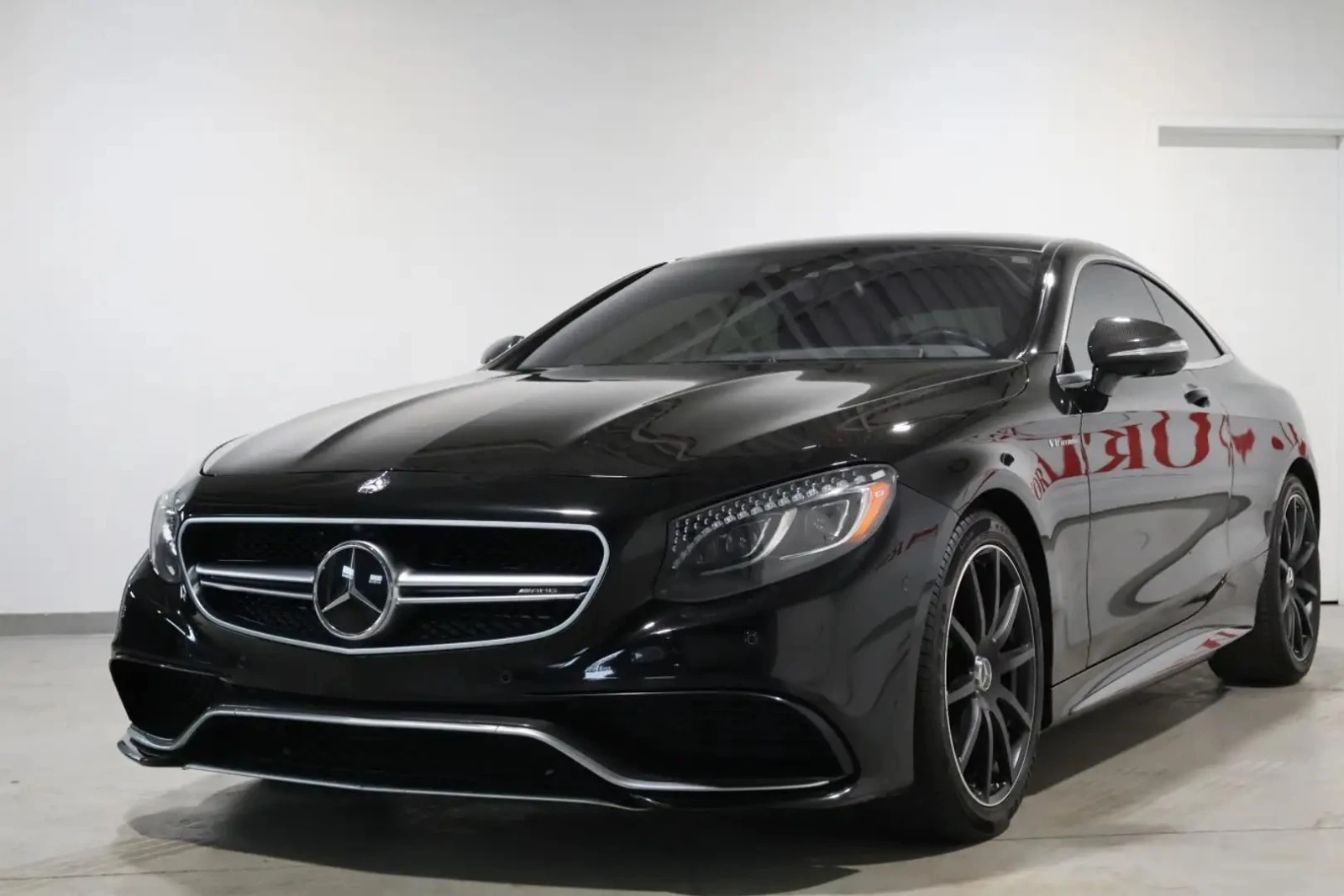 Mercedes-Benz S 63 AMG 4MATIC* Burmester* Massage* Дистроник* Червенакожа, снимка 2 - Автомобили и джипове - 55964360