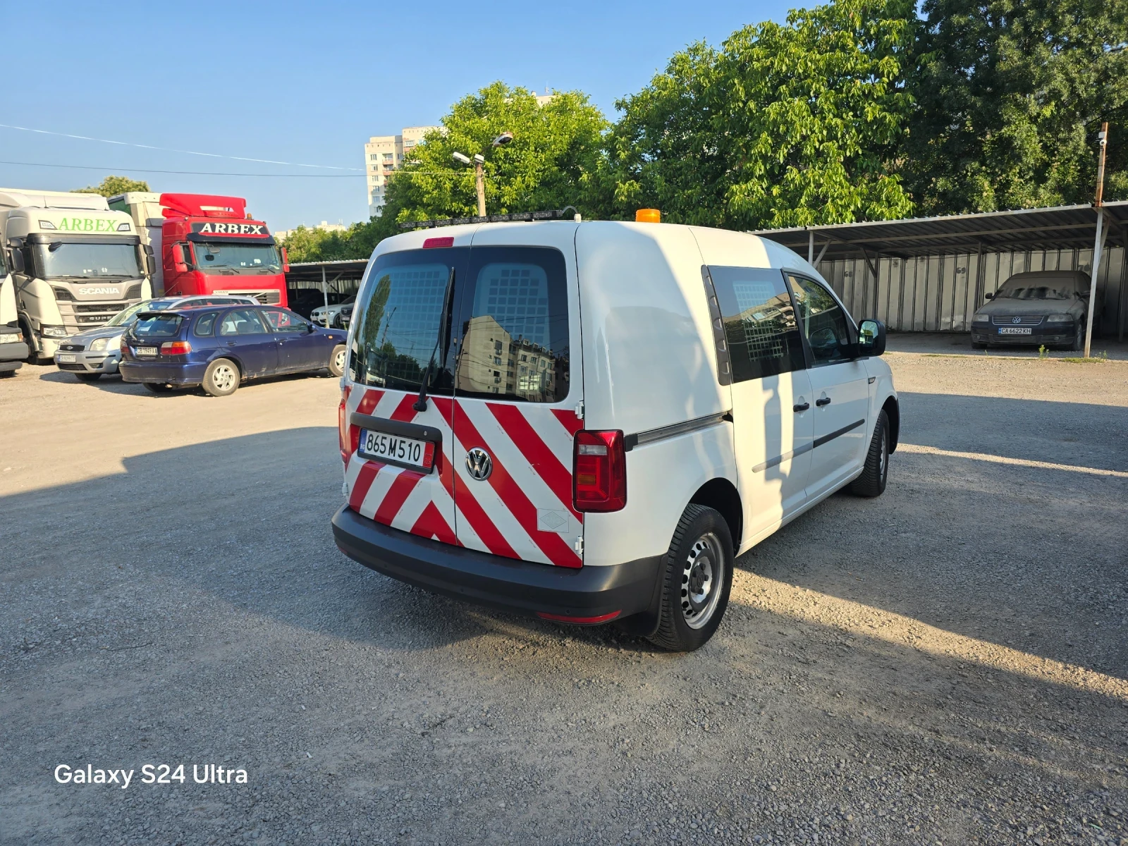 VW Caddy, снимка 4 - Автомобили и джипове - 56342857