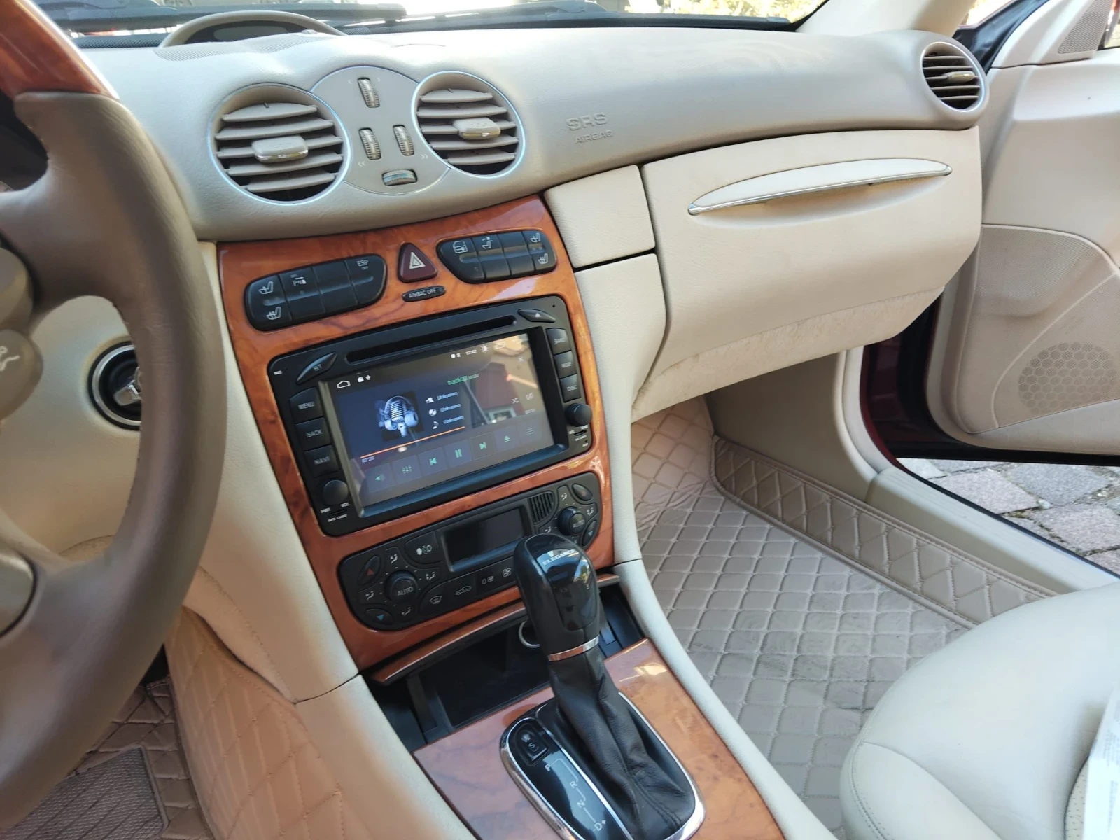 Mercedes-Benz CLK, снимка 6 - Автомобили и джипове - 56537085