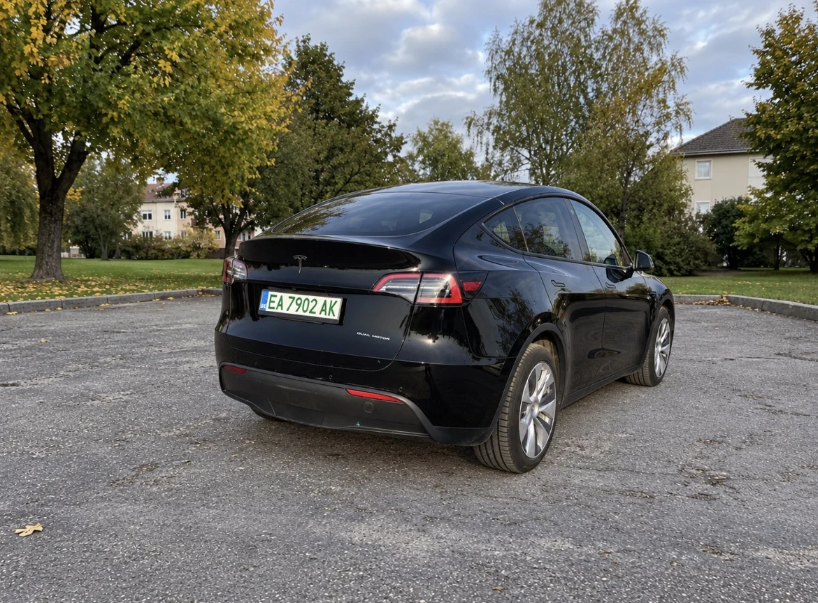 Tesla Model Y Dual Motor Long Range, снимка 7 - Автомобили и джипове - 56718117