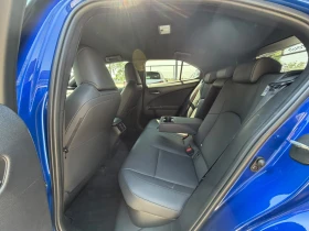 Lexus UX 250h Facelift/F Sport design/В гаранция , снимка 14
