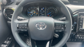 Toyota Hilux INVINCIBLE, снимка 13 - Автомобили и джипове - 45762541
