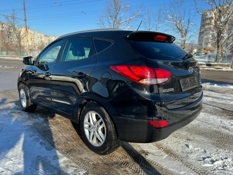 Hyundai IX35 2.0D 4x4 KLIMATRONIK, снимка 4 - Автомобили и джипове - 43799777