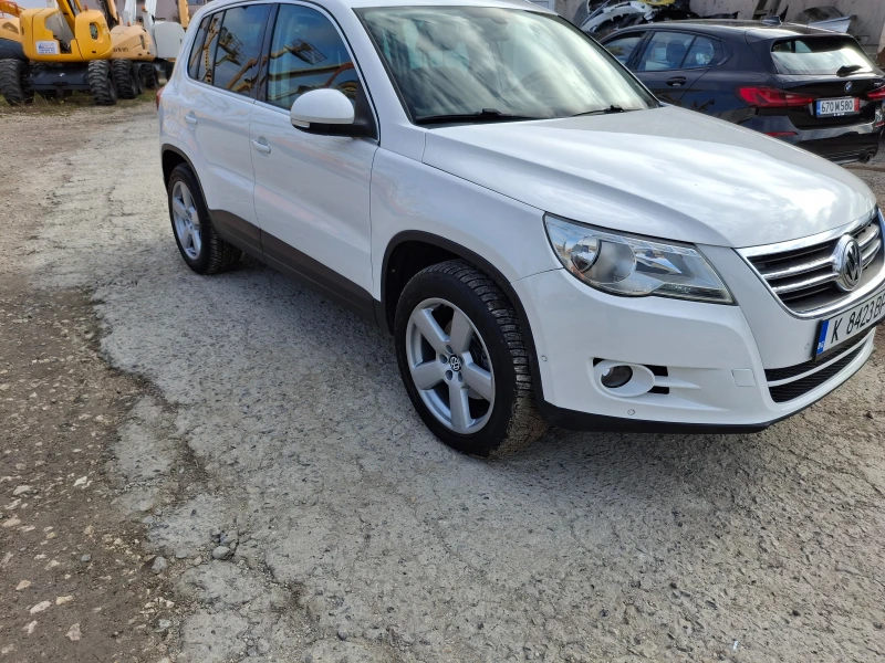 VW Tiguan, снимка 3 - Автомобили и джипове - 48152665