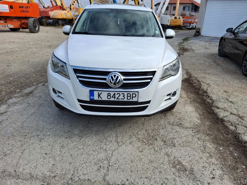 VW Tiguan, снимка 2 - Автомобили и джипове - 48152665