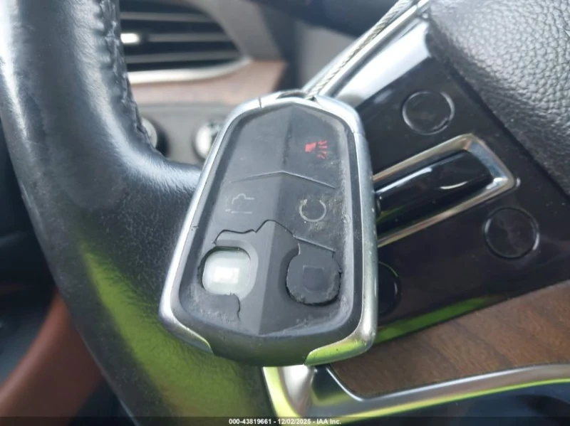 Cadillac Escalade 6.2L V-8 DI, VVT, 420HP 4X4 Drive, снимка 3 - Автомобили и джипове - 53150657