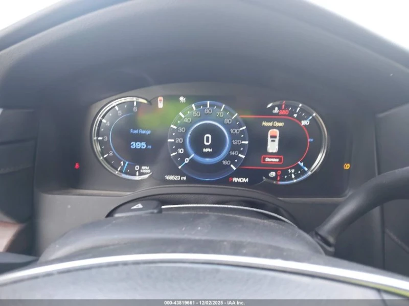 Cadillac Escalade 6.2L V-8 DI, VVT, 420HP 4X4 Drive, снимка 13 - Автомобили и джипове - 53150657