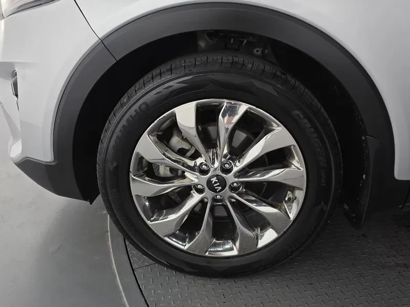 Kia Sorento Diesel 2.2 4х4 d Noblesse Special, снимка 9 - Автомобили и джипове - 55616502