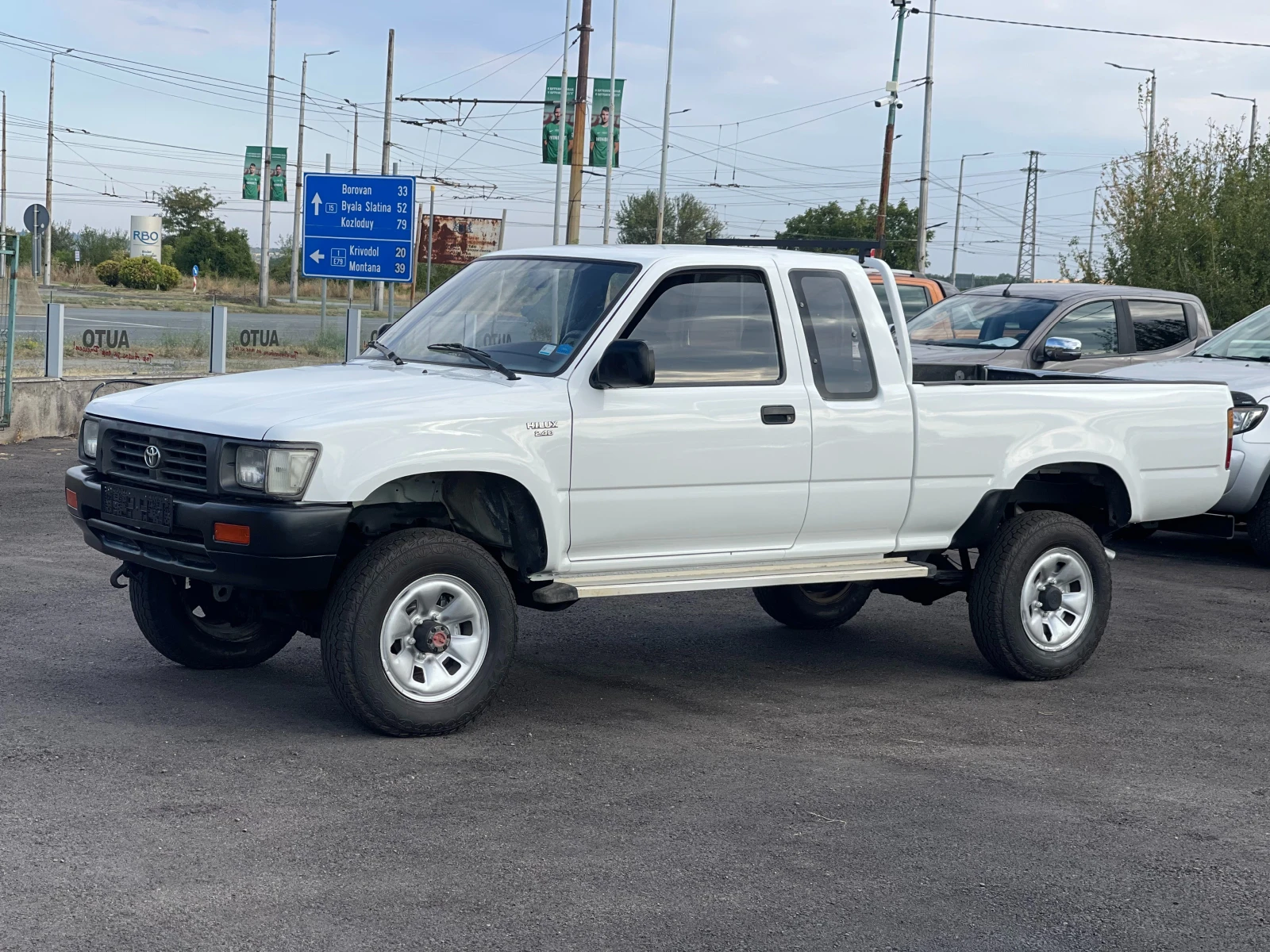 Toyota Hilux 2.4D 4x4 Климатик / Италия - изображение 2