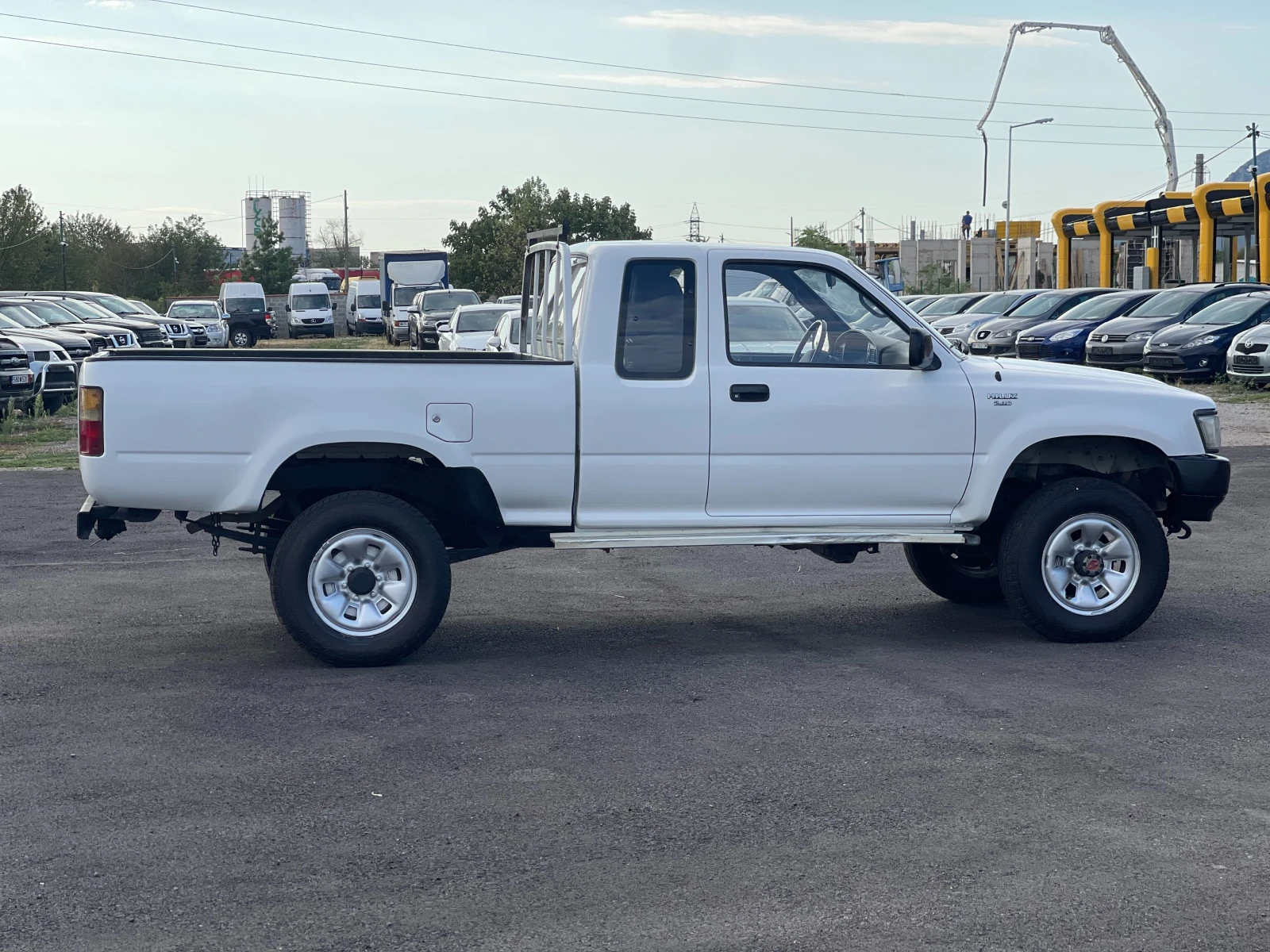 Toyota Hilux 2.4D 4x4 Климатик / Италия - изображение 6