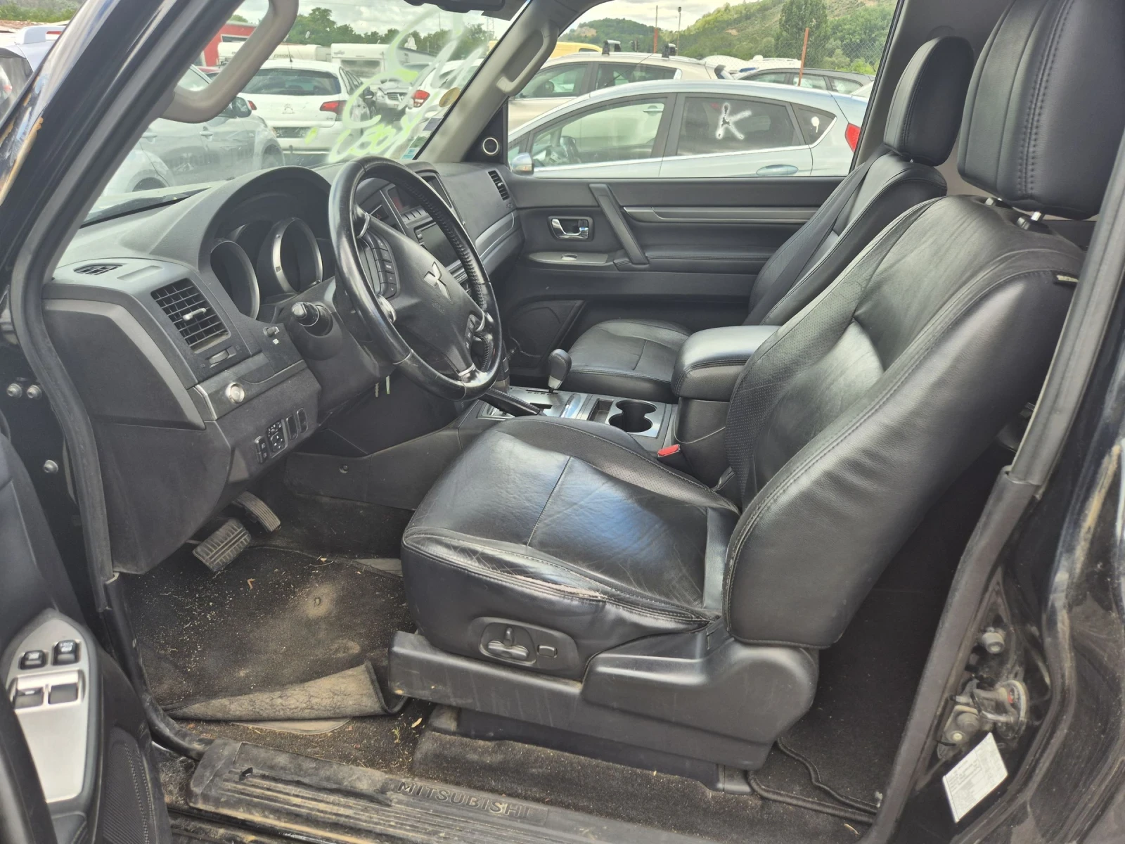 Mitsubishi Pajero 3.2DID, 200к.с., АВТОМАТ,  FULL,  УДАРЕН  - изображение 10