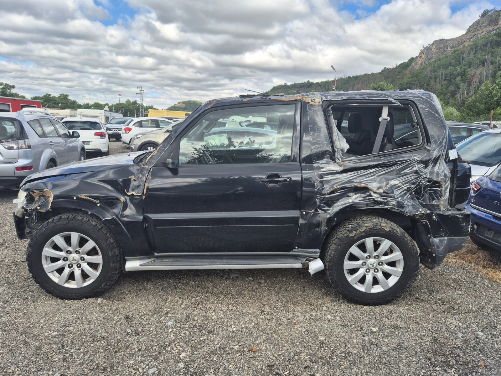 Mitsubishi Pajero 3.2DID, 200к.с., АВТОМАТ,  FULL,  УДАРЕН  - изображение 4