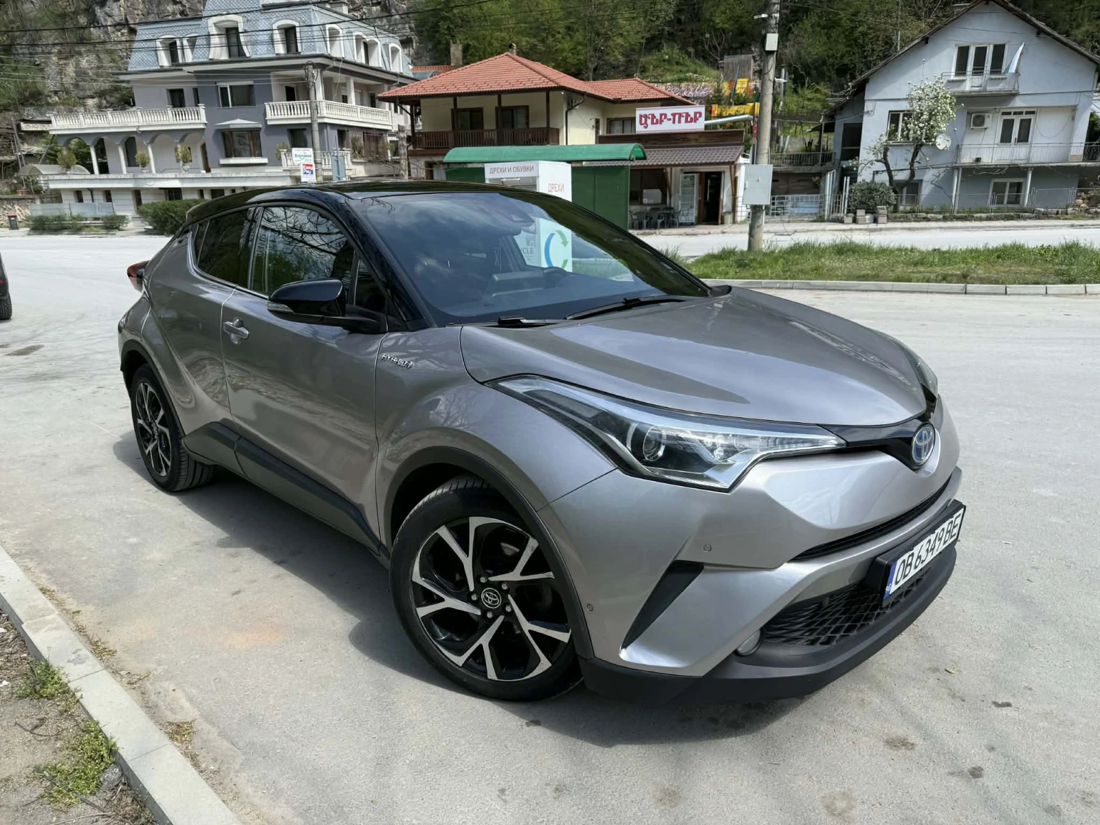 Toyota C-HR 1.8 HYBRID - ГАРАНЦИЯ!