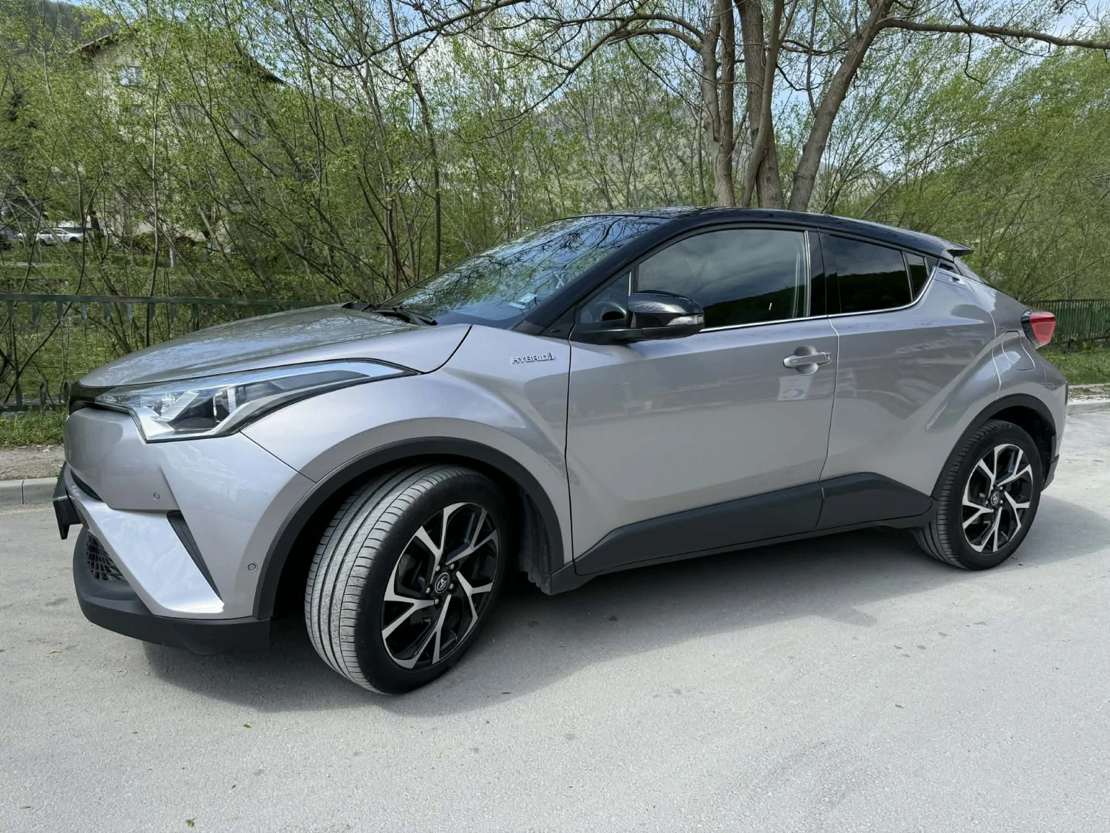 Toyota C-HR 1.8 HYBRID - ГАРАНЦИЯ!, снимка 4 - Автомобили и джипове - 52814772