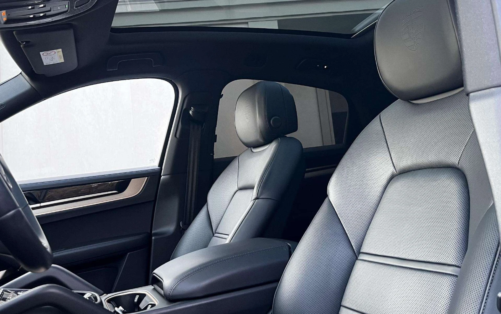 Porsche Cayenne S 3.0 V6 E-Hybrid, снимка 9 - Автомобили и джипове - 53896559