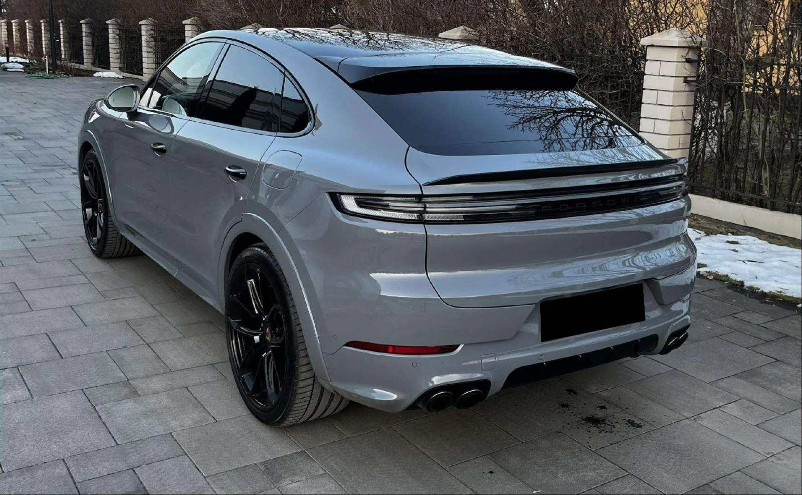 Porsche Cayenne S 3.0 V6 E-Hybrid, снимка 2 - Автомобили и джипове - 53896559