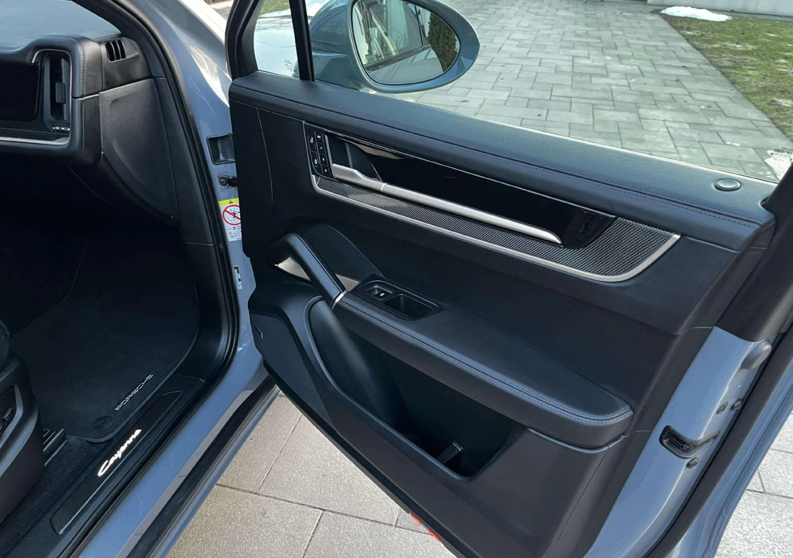 Porsche Cayenne S 3.0 V6 E-Hybrid, снимка 7 - Автомобили и джипове - 53896559