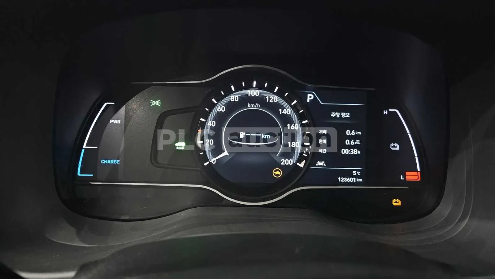 Hyundai Kona, снимка 8 - Автомобили и джипове - 54124654