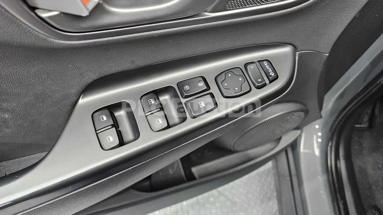 Hyundai Kona, снимка 15 - Автомобили и джипове - 54124654