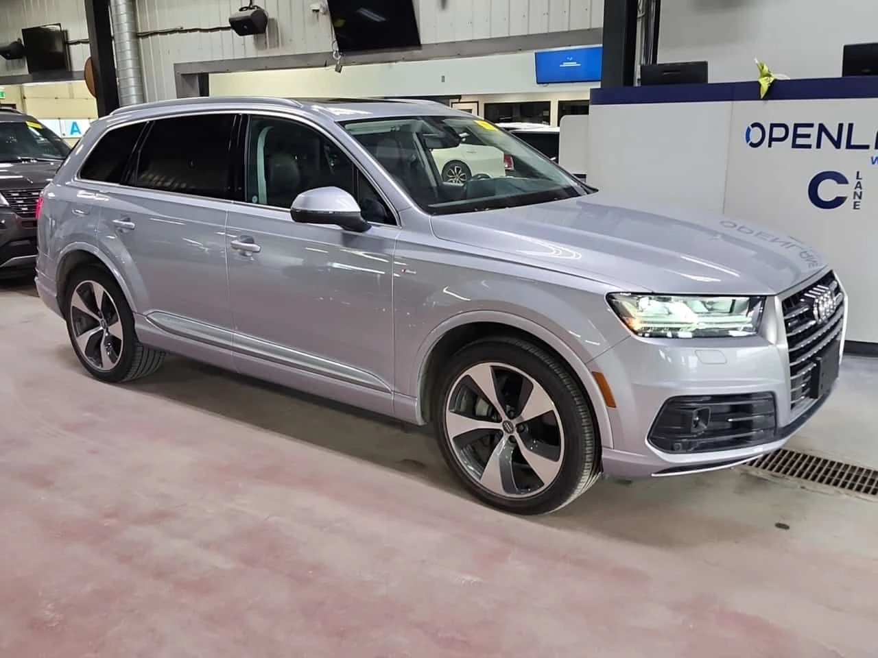 Audi Q7 TECHNIK/ДИСТРОНИК/ПАНО/ОБДУХ/HEAD UP/МАСАЖИ, снимка 2 - Автомобили и джипове - 54366649