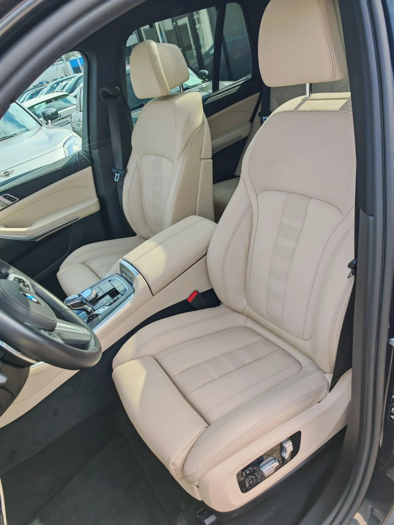 BMW X5 30d M-sport xDrive Mild hybrid дизел/електричество, снимка 12 - Автомобили и джипове - 54433948