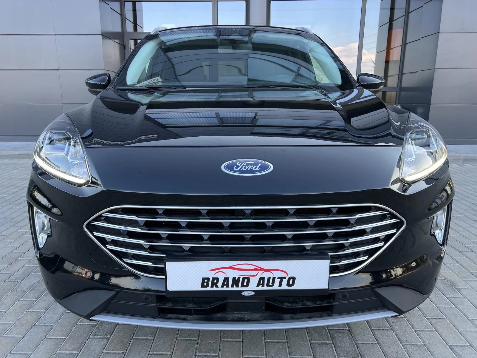 Ford Kuga 2.5 DURATEC 190k.c. * FHEV * TITANIUM, снимка 2 - Автомобили и джипове - 55866961
