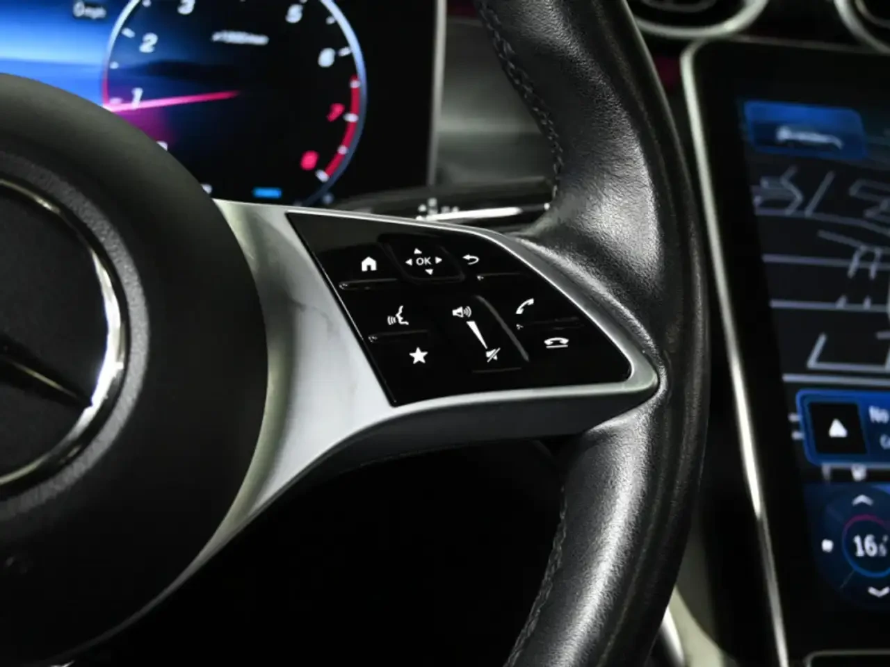 Mercedes-Benz GLC 300 4MATIC   360CAM Ambient Light Navigation | Mobile.bg � ����������� 15