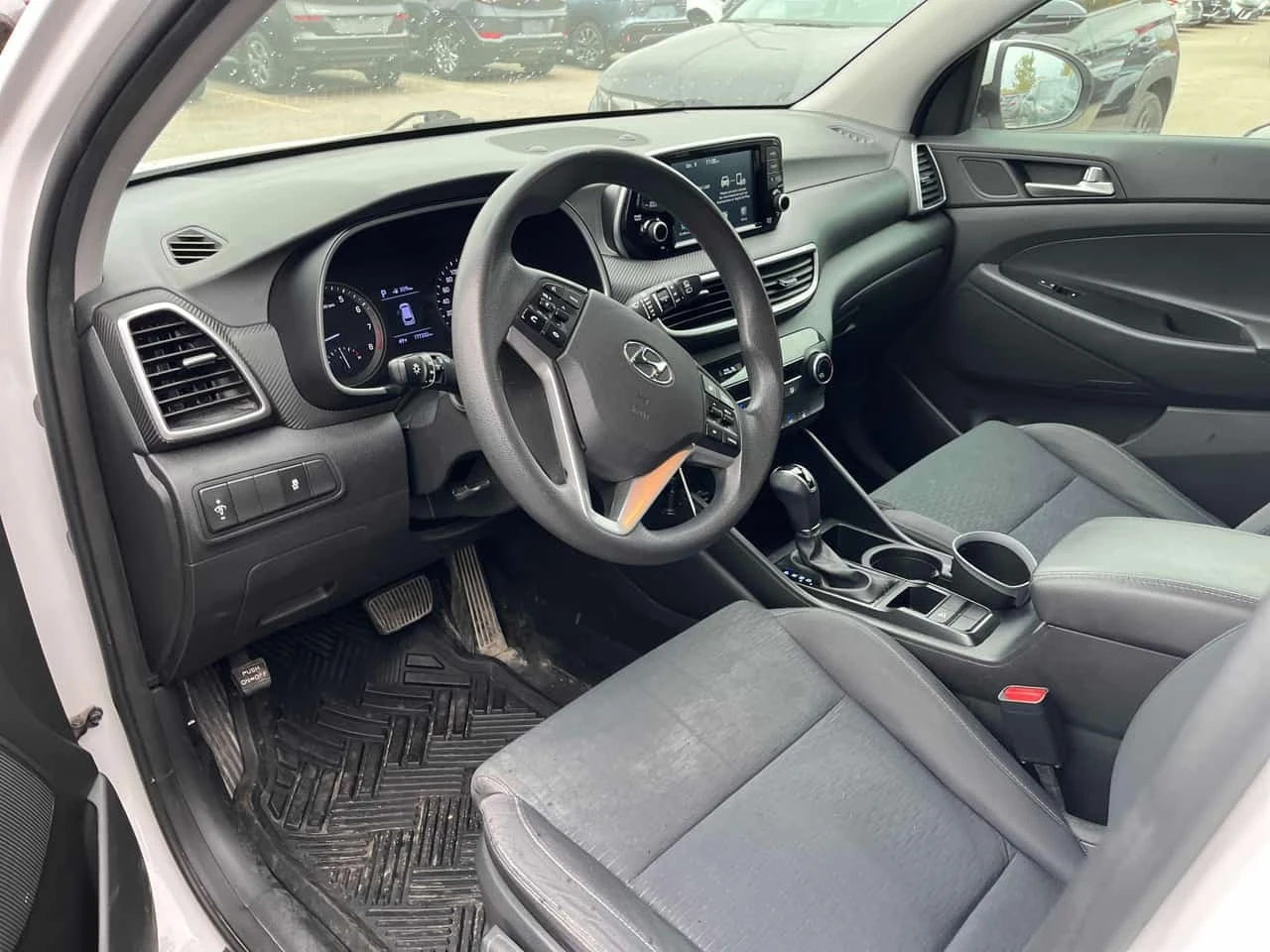 Hyundai Tucson * Essential * CARFAX * ��������� ����������������  | Mobile.bg � ����������� 7