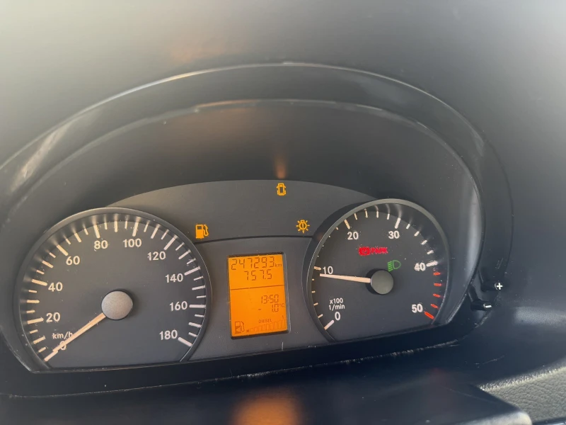 Mercedes-Benz Sprinter Б кат.KLIMA247000KM!!!, снимка 10 - Бусове и автобуси - 52637169