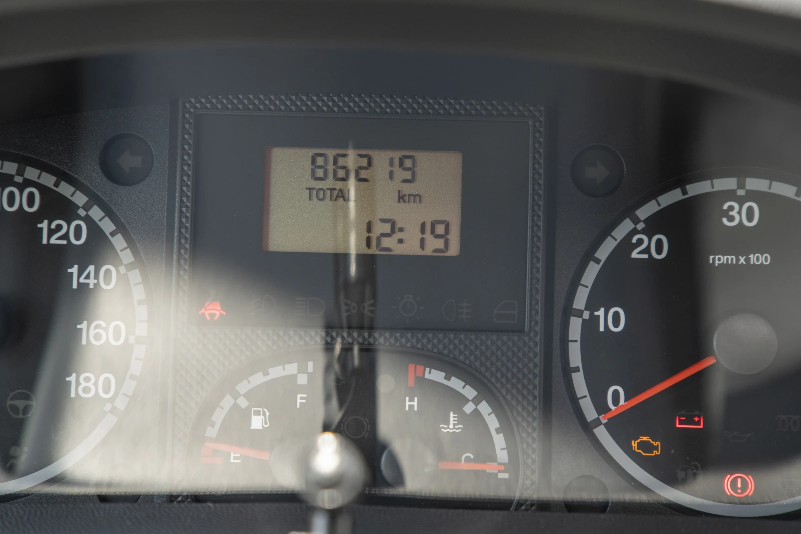 Кемпер Dethleffs ADVANTAGE T5841, снимка 15 - Каравани и кемпери - 55078945