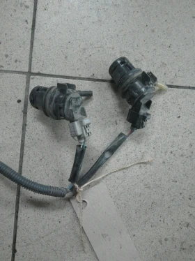 помпа чистачки Тойота рав4 08г