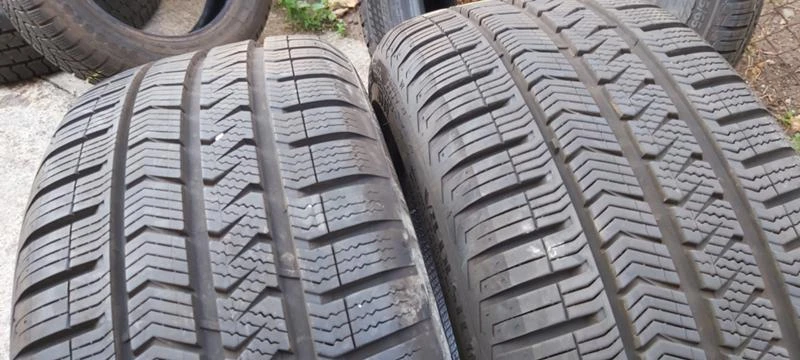 Гуми Всесезонни 205/45R17, снимка 1 - Гуми и джанти - 30582597