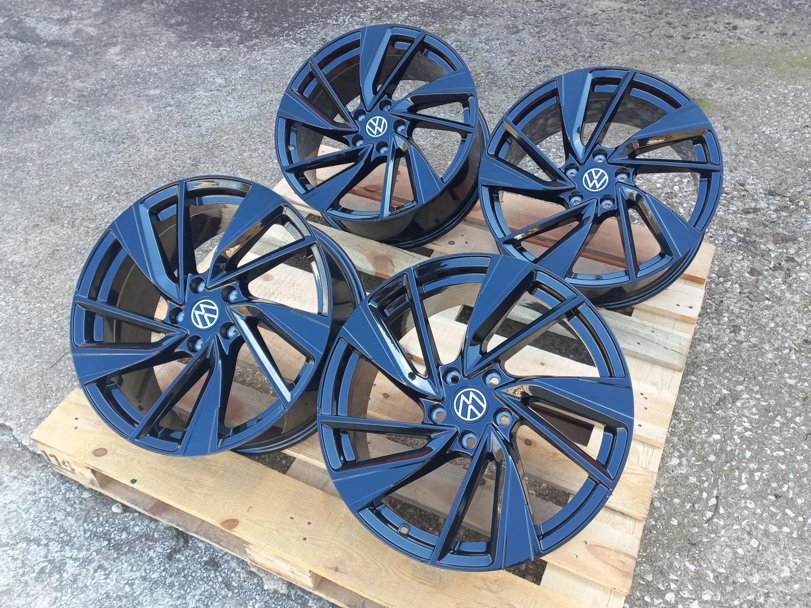 Джанти за VW, снимка 7 - Гуми и джанти - 53991852