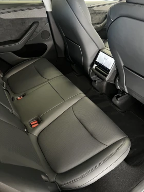 Tesla Model Y Juniper Long Range Dual AWD 01/2026, снимка 12