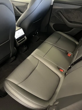 Tesla Model Y Juniper Long Range Dual AWD 01/2026, снимка 13