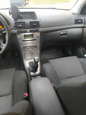 Toyota Avensis 1.8 газ/бензин, снимка 7