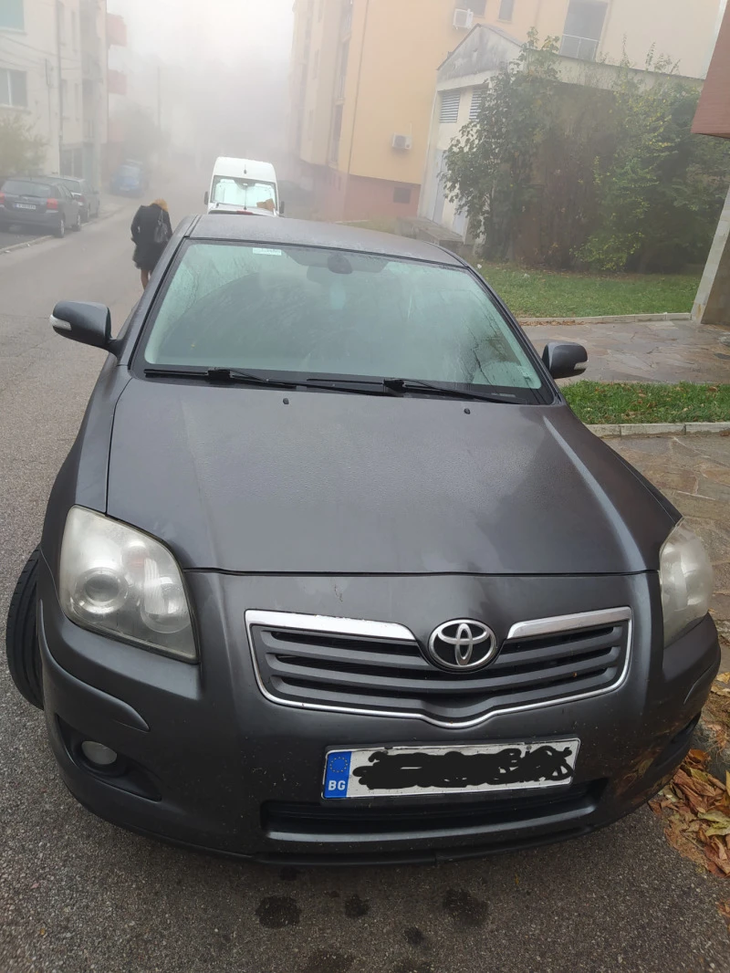 Toyota Avensis 1.8 газ/бензин, снимка 1 - Автомобили и джипове - 47831686