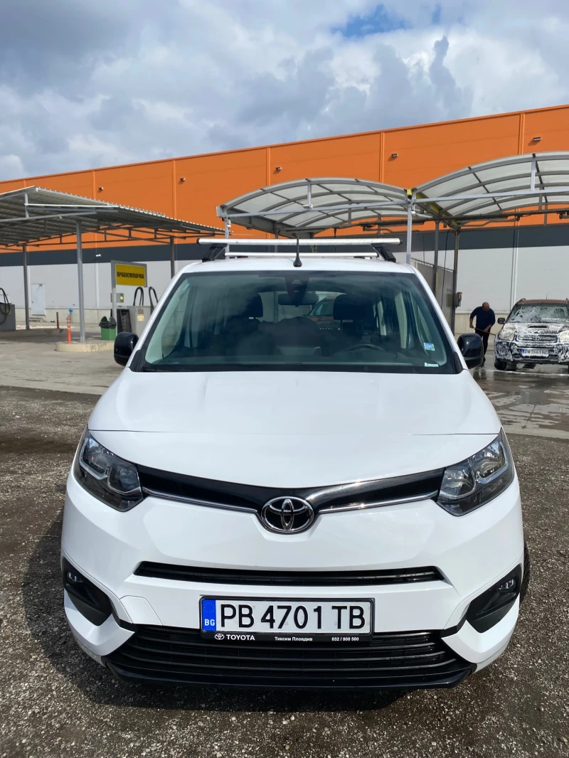 Toyota Proace City Verso това е версията с всички екстри по модела, снимка 3 - Автомобили и джипове - 49345755