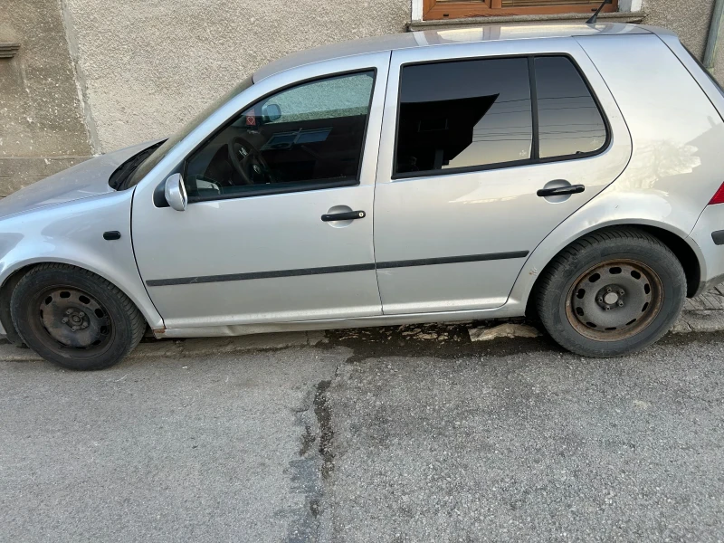 VW Golf, снимка 1 - Автомобили и джипове - 49424989