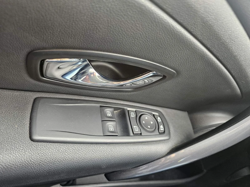 Renault Megane 2.0 TCe 275 hp, снимка 12 - Автомобили и джипове - 51189922