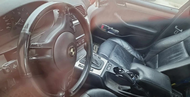 BMW 320 Е46, снимка 5 - Автомобили и джипове - 52658047