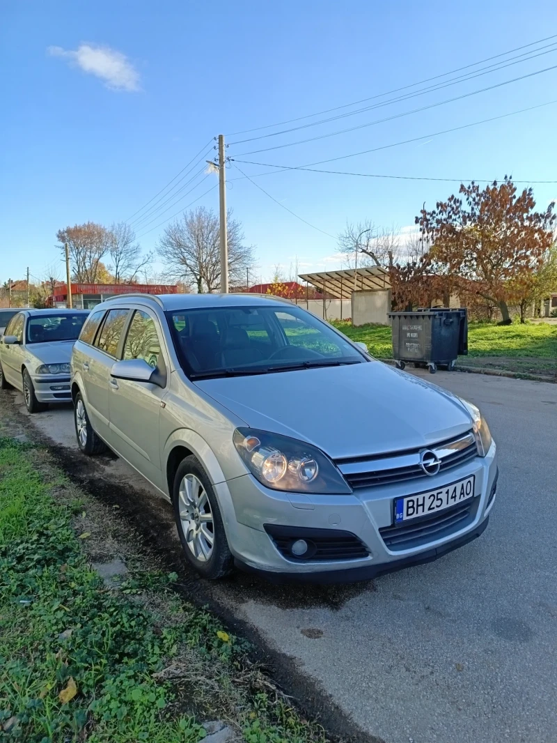 Opel Astra 1.7 CDTI, снимка 4 - Автомобили и джипове - 52597547