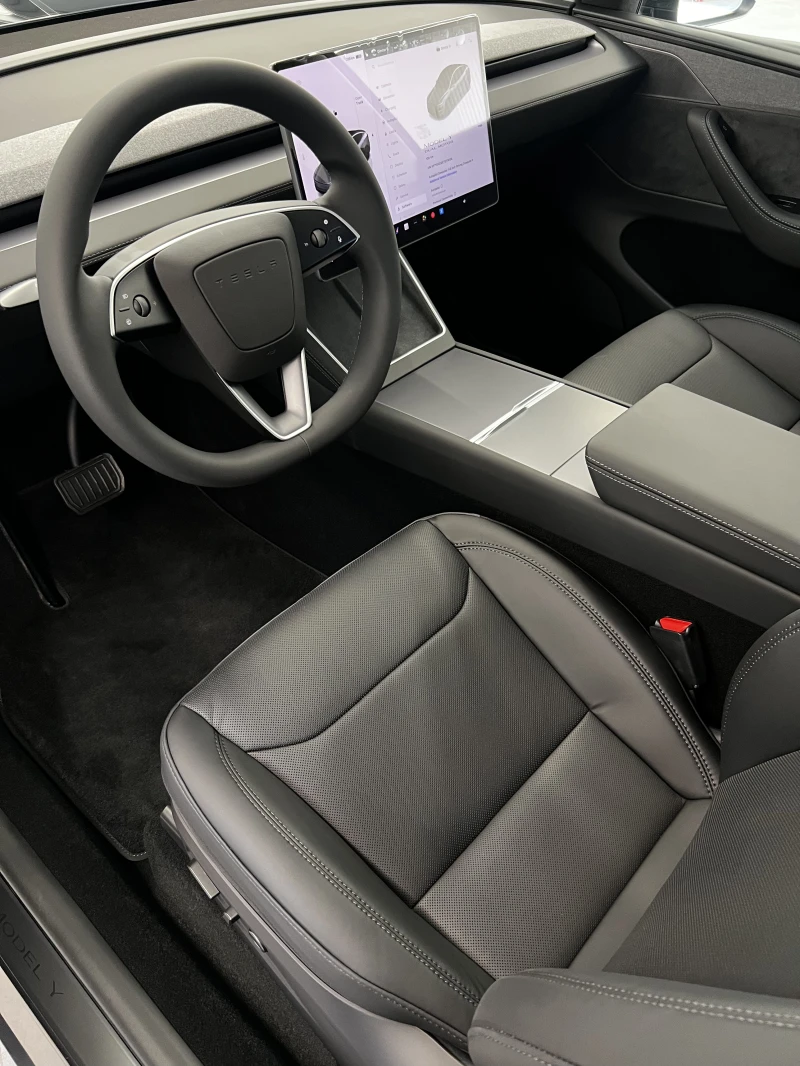 Tesla Model Y Juniper Long Range Dual AWD 01/2026, снимка 10 - Автомобили и джипове - 52816255