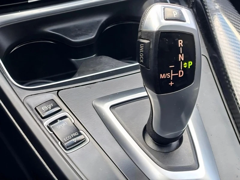 BMW 328 * АВТО КРЕДИТ* ЦЕНА ДО БГ * СЕРВИЗНА ИСТОРИЯ * , снимка 9 - Автомобили и джипове - 52850661