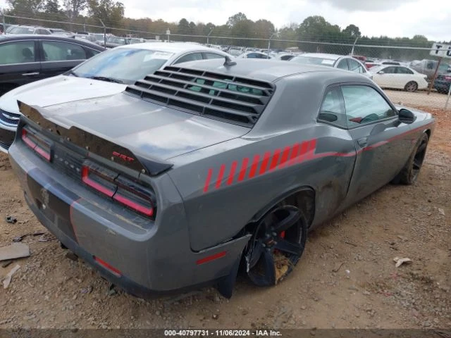 Dodge Challenger SRT 392 проверена , леки поправими щети, снимка 4 - Автомобили и джипове - 48728935