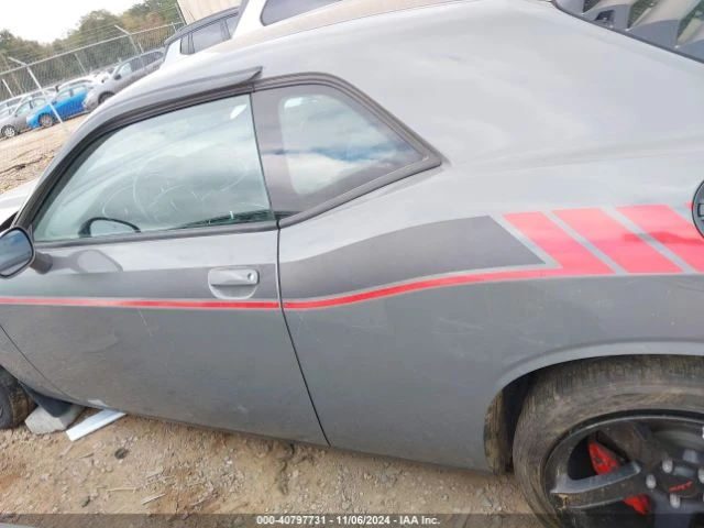 Dodge Challenger SRT 392 проверена , леки поправими щети, снимка 13 - Автомобили и джипове - 48728935