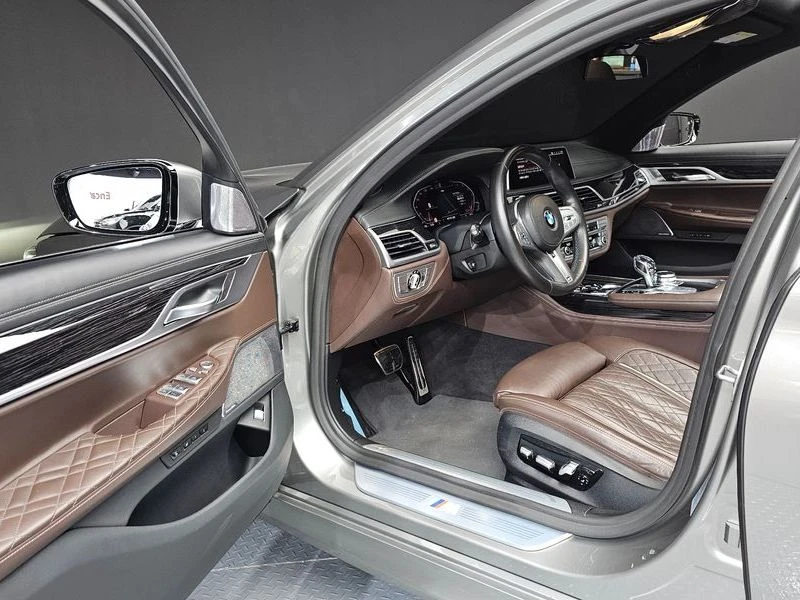 BMW 740 i M Sport| BOWERS & W | 326к.с.| ВКЛ.ТЕХНОТЕСТ, снимка 10 - Автомобили и джипове - 55400674