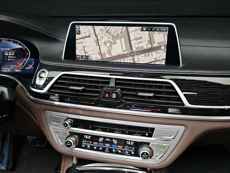 BMW 740 i M Sport| BOWERS & W | 326к.с.| ВКЛ.ТЕХНОТЕСТ, снимка 13 - Автомобили и джипове - 55400674