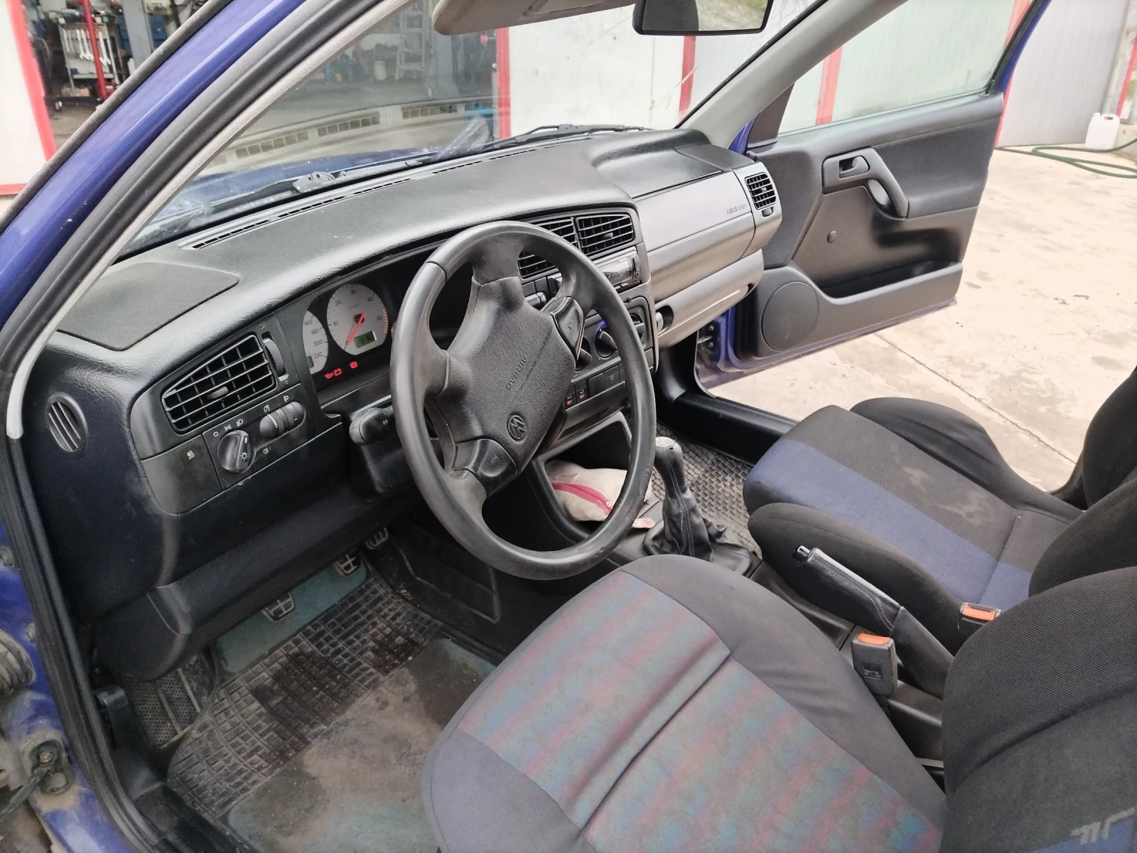 VW Golf 1.9 TDI ITALIQ  - изображение 8